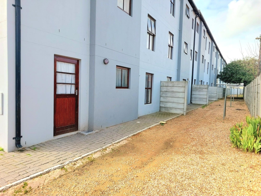 2 Bedroom Property for Sale in Doornkloof Western Cape